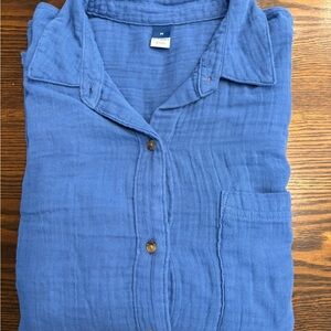 Women’s Blue Button-Up Shirt Size Medium Old Navy